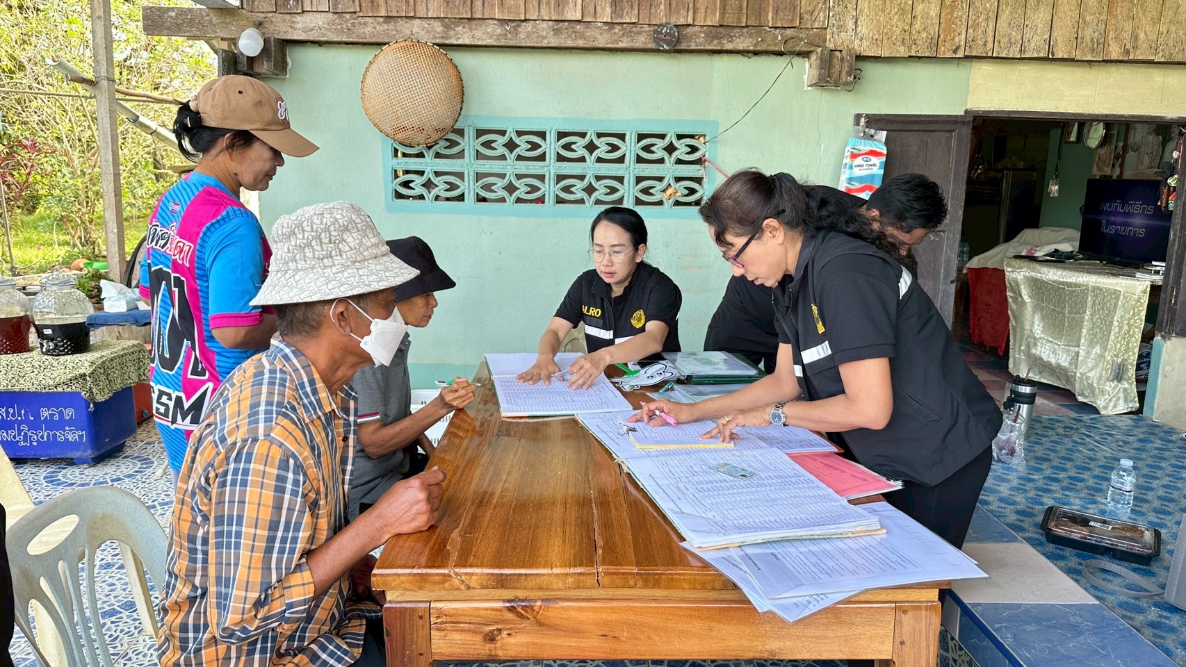 title -  สำนักงานการปฏิรูปที่ดินจังหวัดตราด เปิดศูนย์รณรงค์หยุดการเผาในเขตปฏิรูปที่ดิน